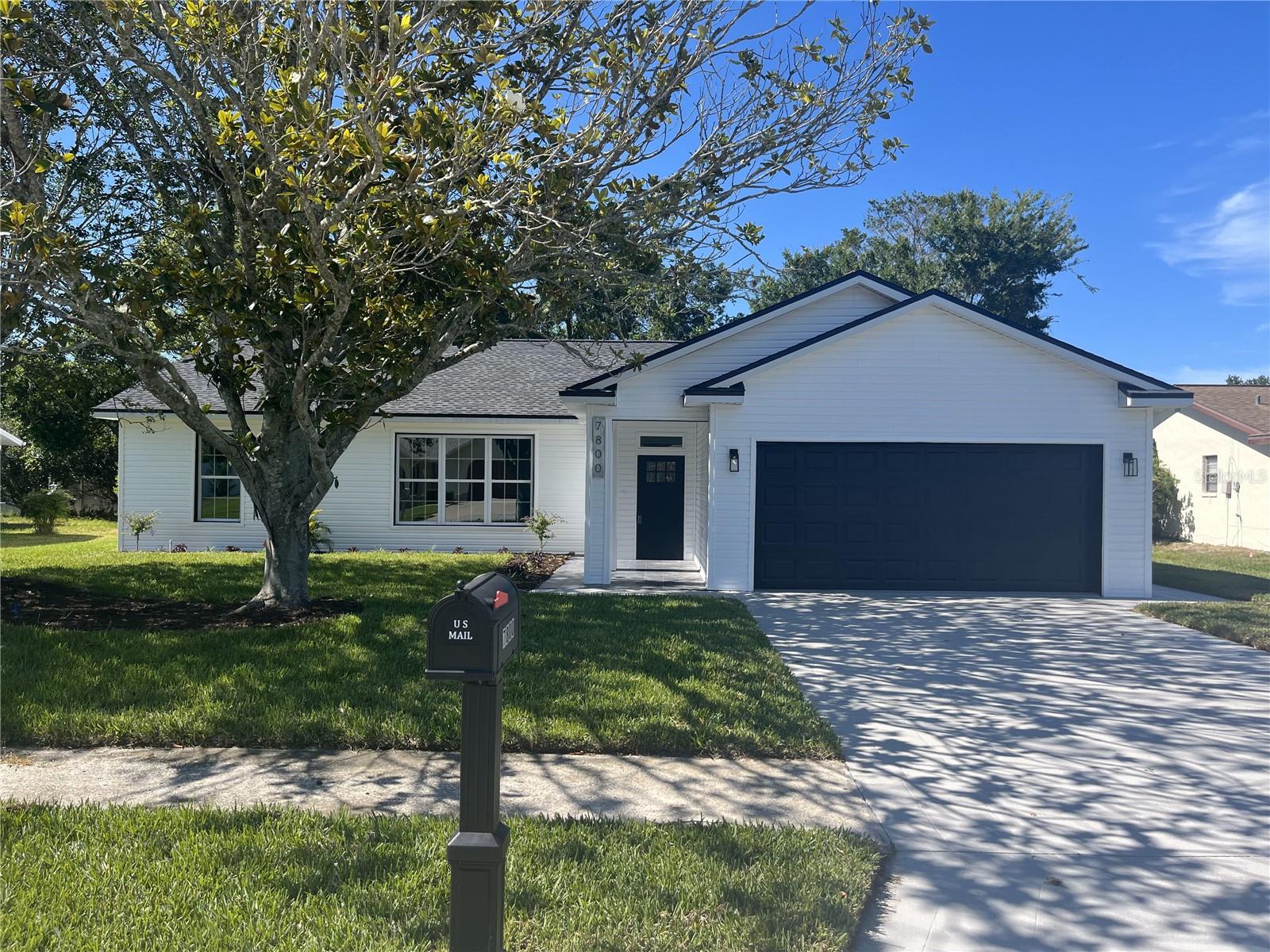 LAKESIDE WOODLANDS - Residential