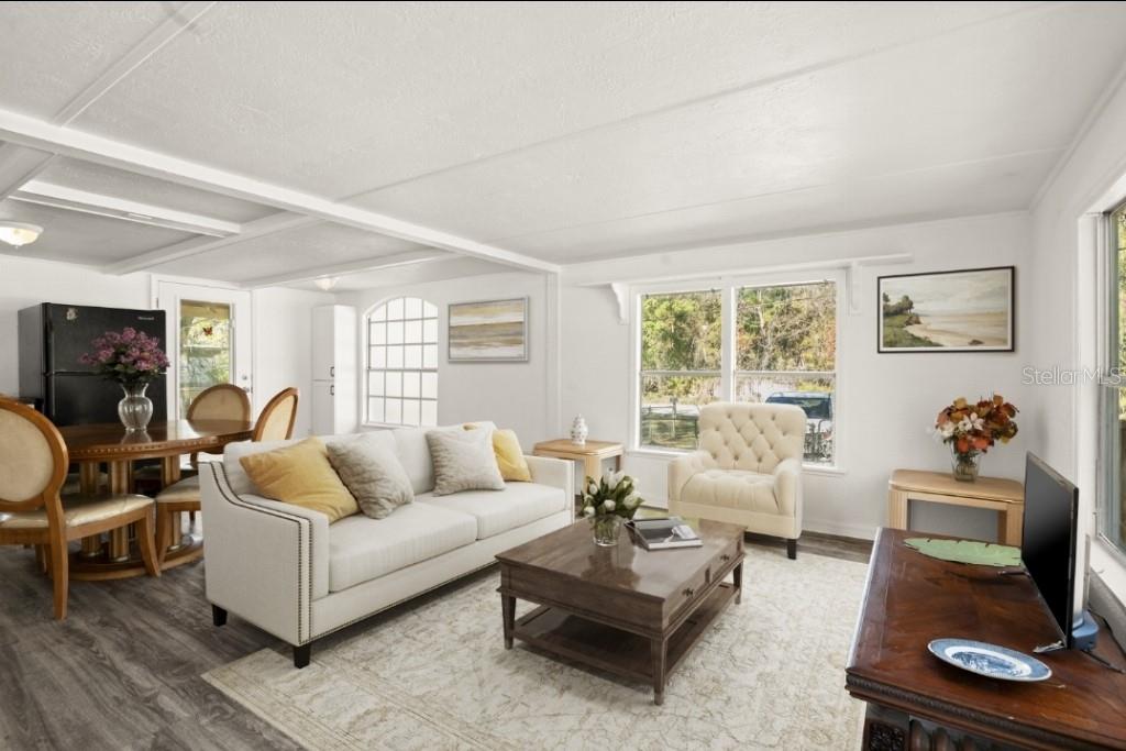 MOON LAKE ESTATES - Residential