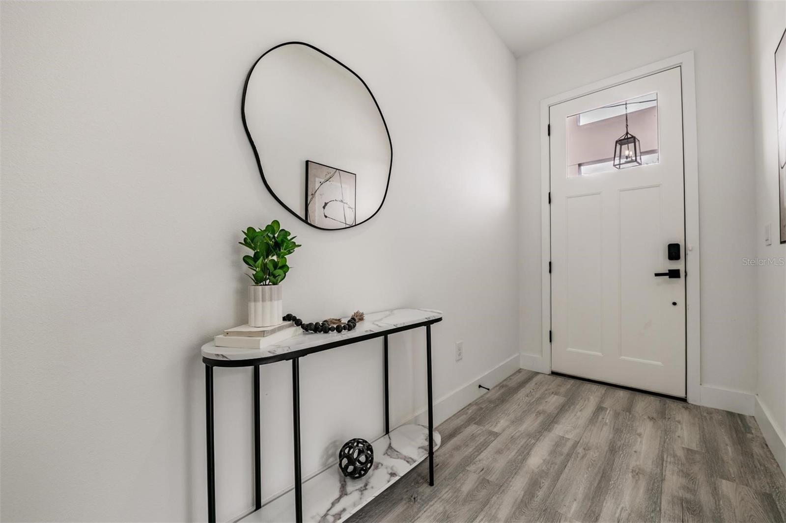 2305 W KENTUCKY AVENUE