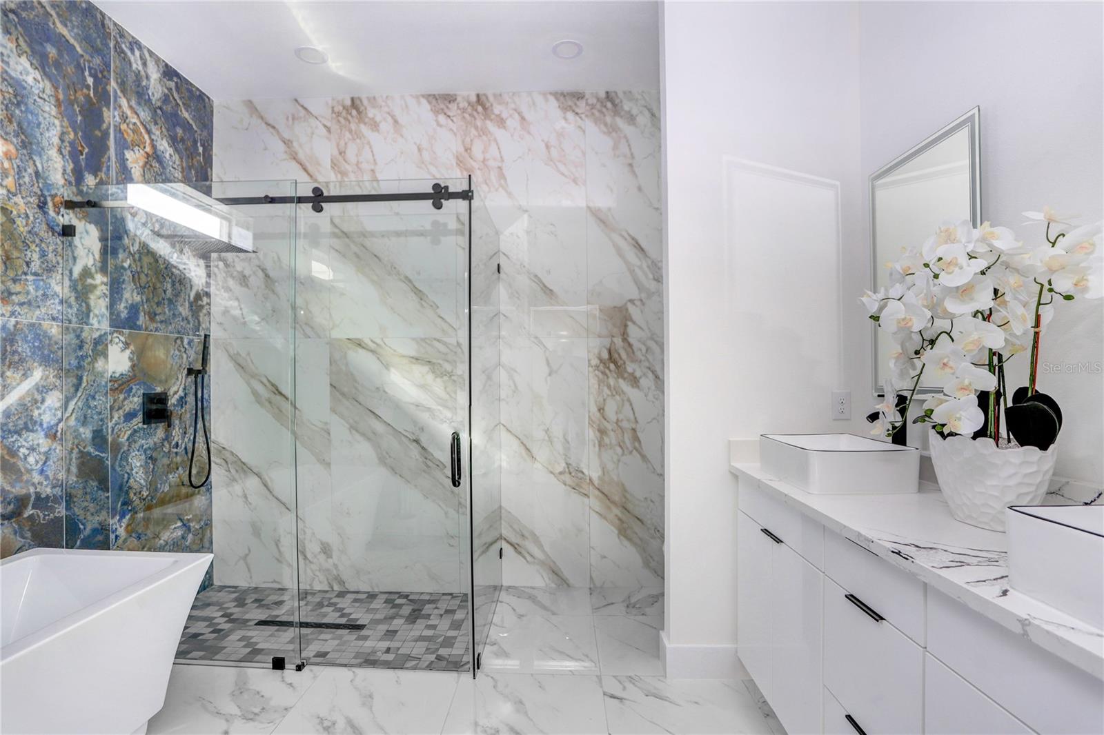 RIO VISTA - Residential