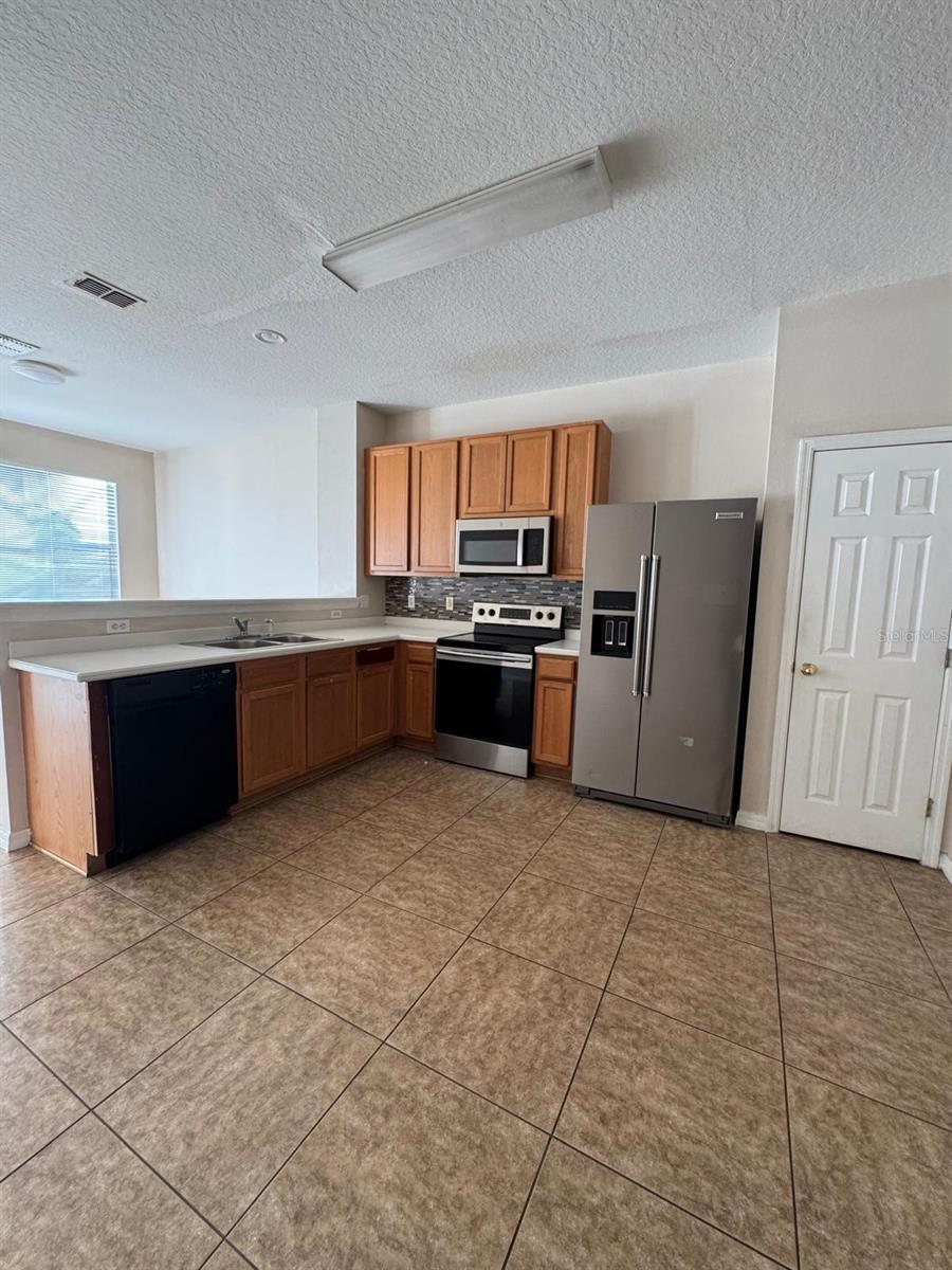 PARADISE CAY - Residential Lease