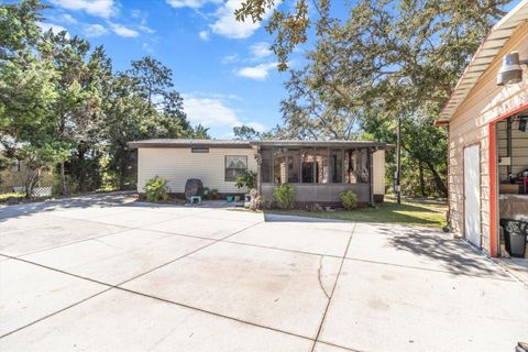 A home in HOMOSASSA