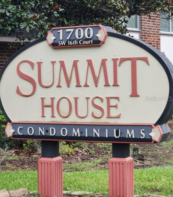 SUMMIT HOUSE - Residential