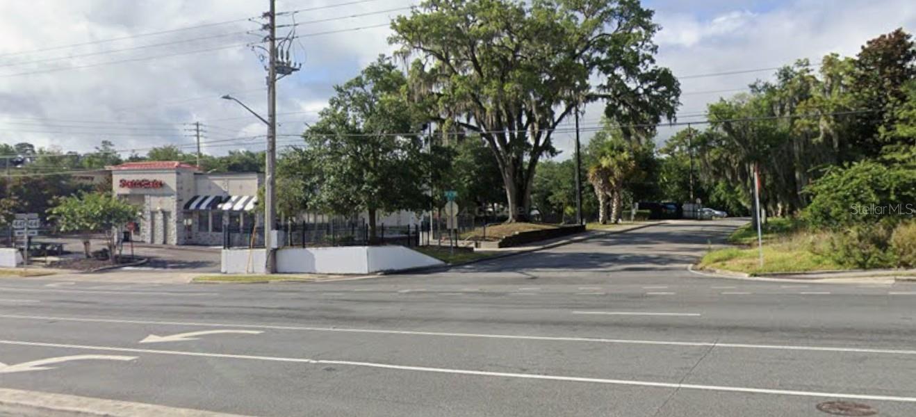 SUMMIT HOUSE - Residential