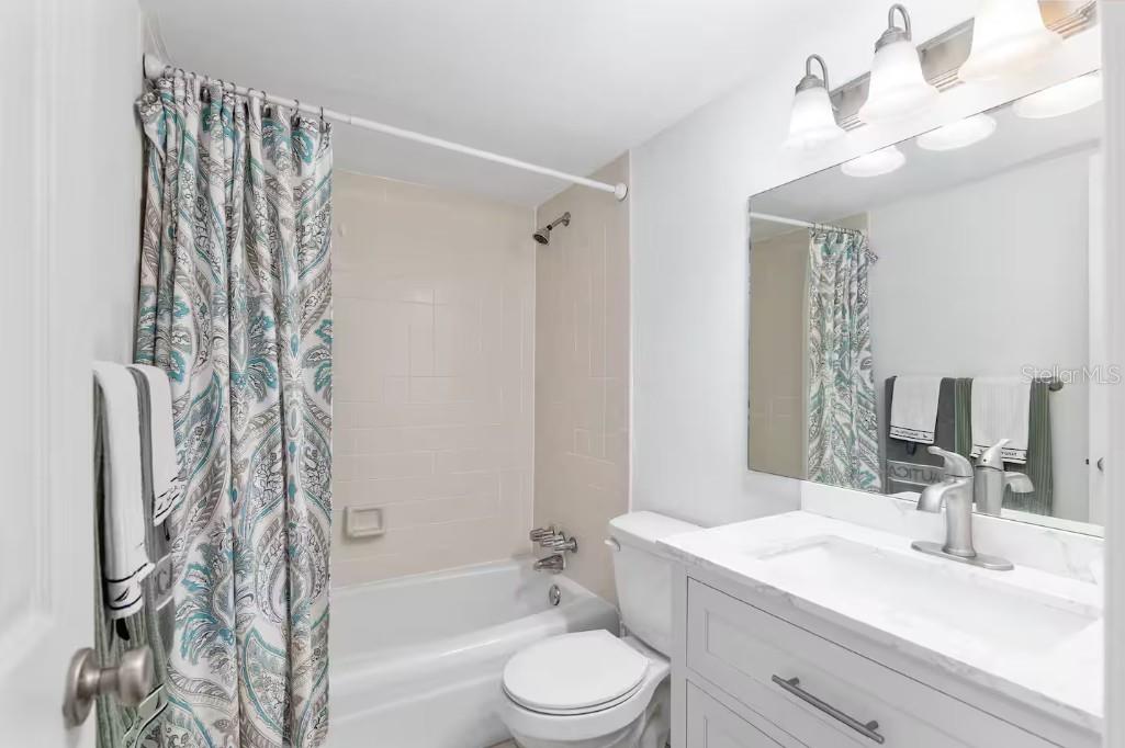 SUMMIT HOUSE - Residential