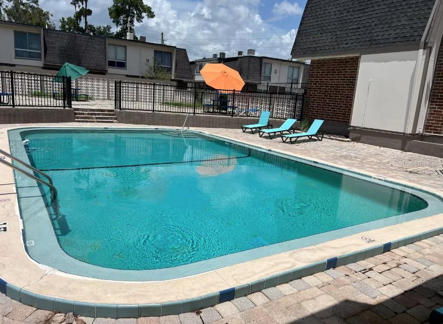 SUMMIT HOUSE - Residential