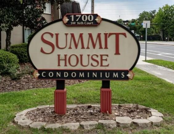 SUMMIT HOUSE - Residential