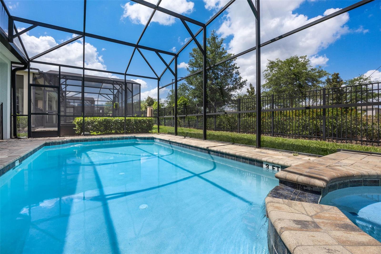 SOLARA RESORT - Residential