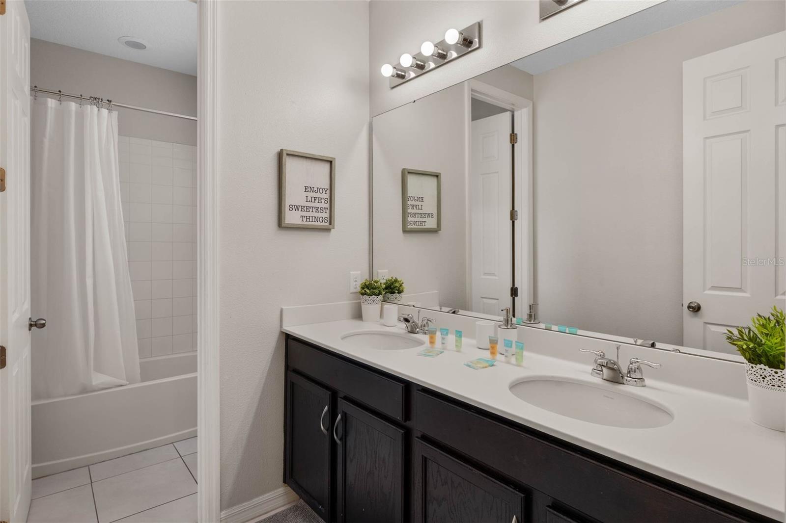 SOLARA RESORT - Residential