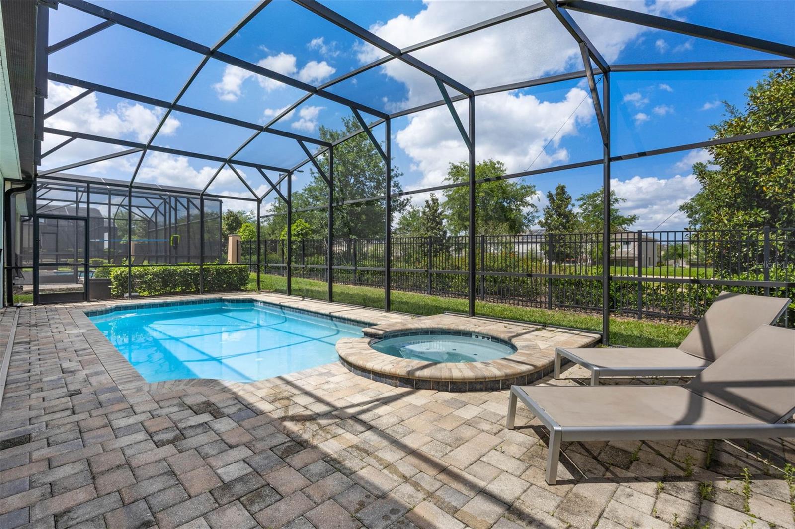 SOLARA RESORT - Residential