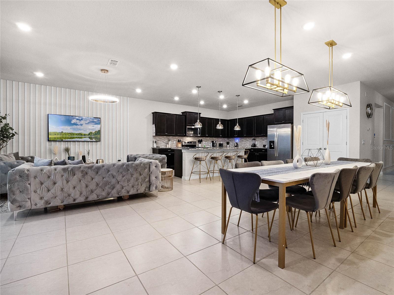 WINDSOR ISLAND RESIDENCE PH 2B - Residential