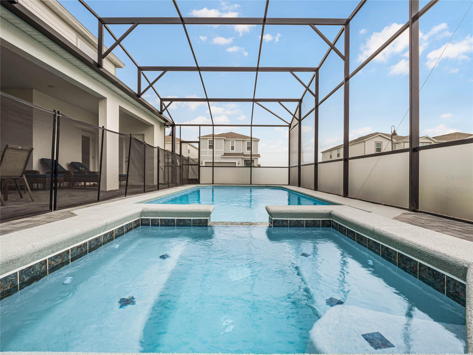 WINDSOR ISLAND RESIDENCE PH 2B - Residential