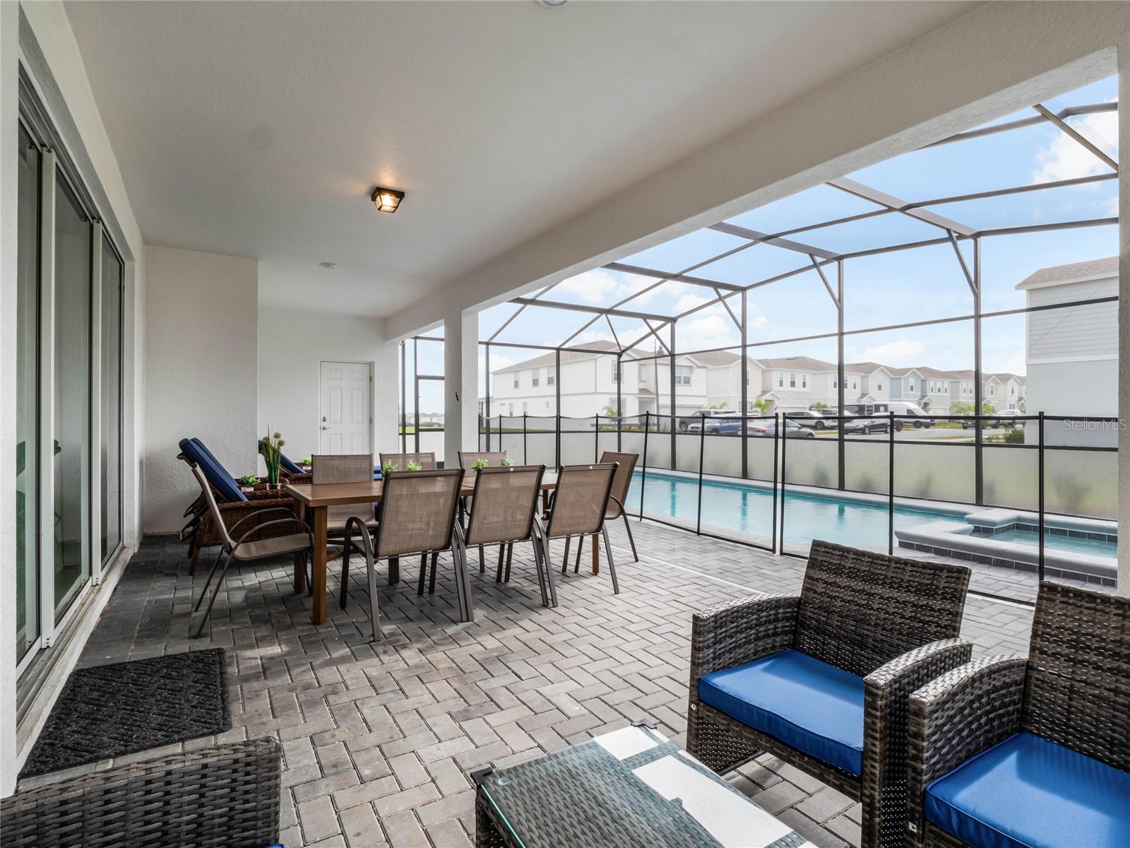 WINDSOR ISLAND RESIDENCE PH 2B - Residential