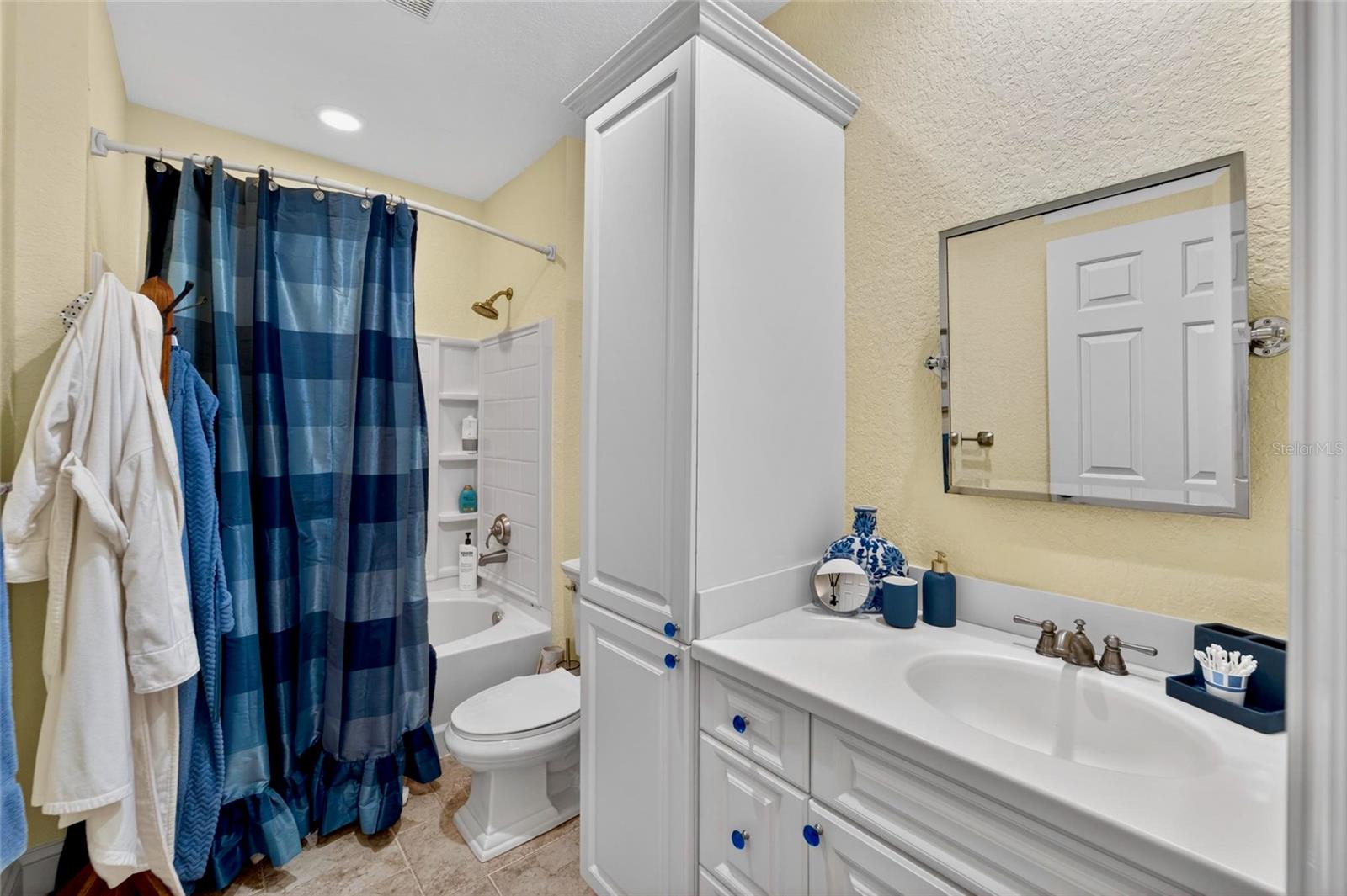 AVILA UNIT 1 - Residential