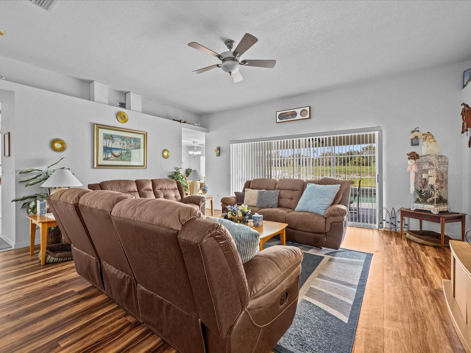 Photo 7 of 26 of 201 GOLF AIRE BLVD house