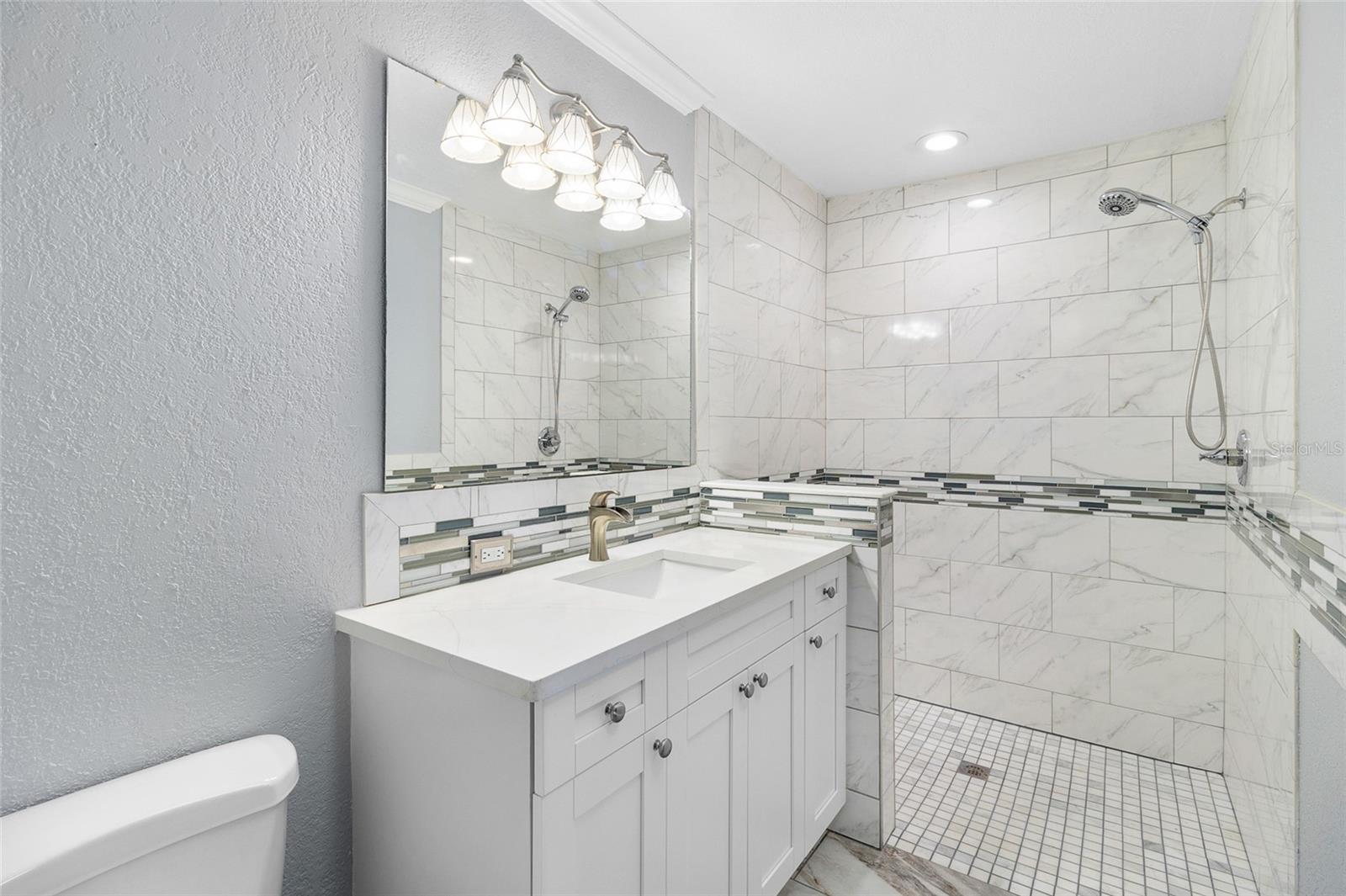 SPINNAKER COVE PH I SEC C BLD - Residential