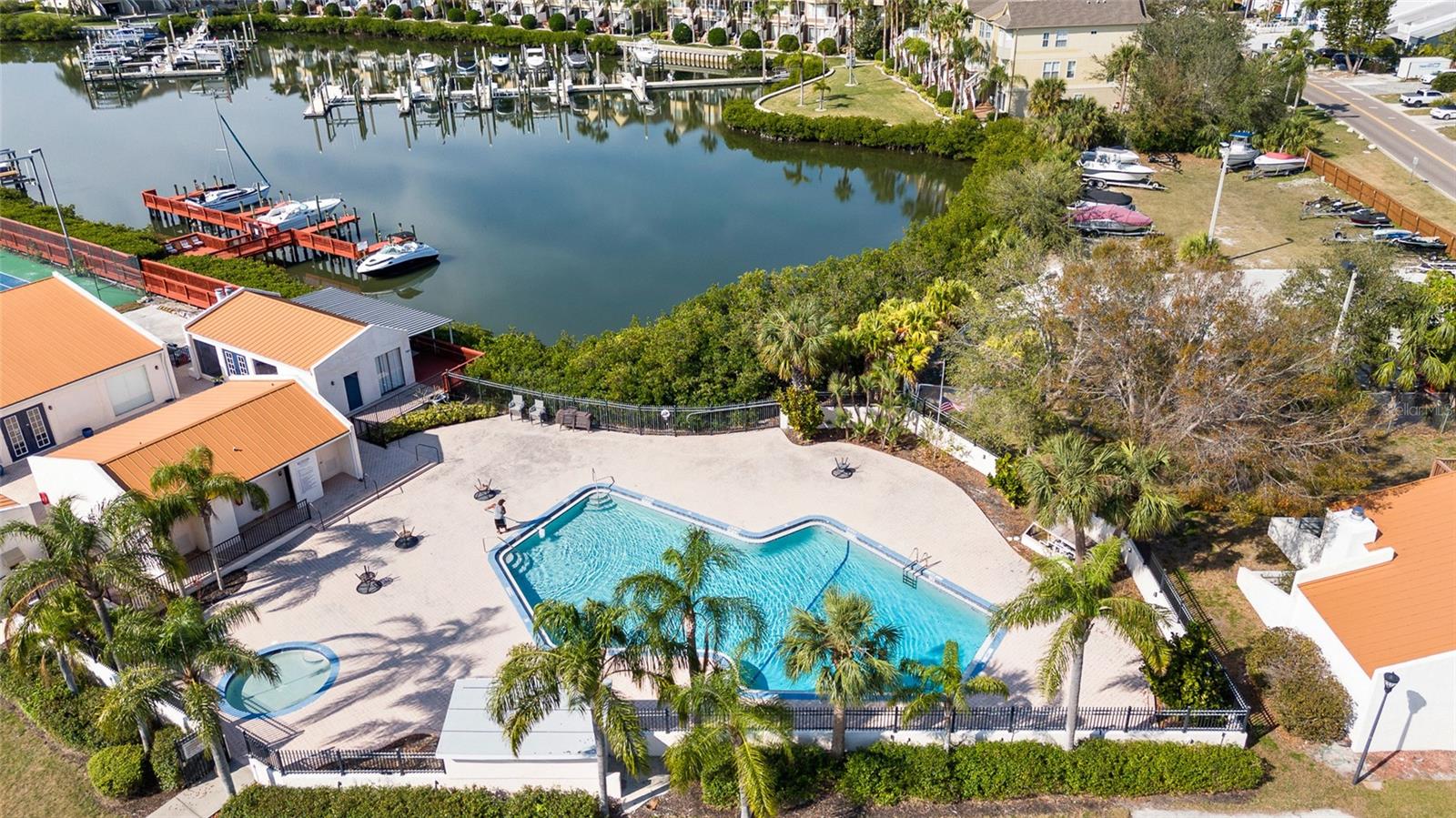 SPINNAKER COVE PH I SEC C BLD - Residential