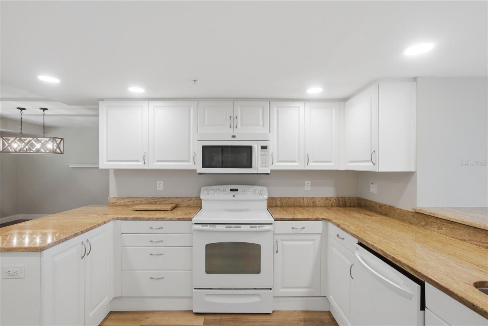 OCEANS CLOVERLEAF NORTH - Residential