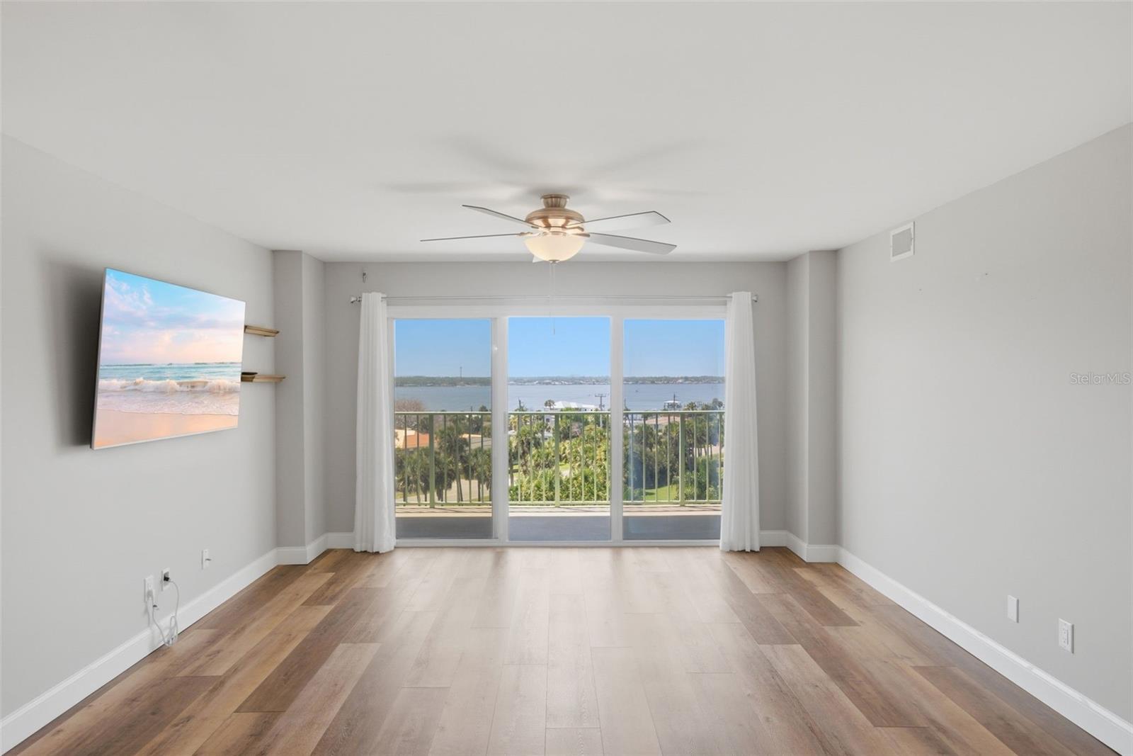 OCEANS CLOVERLEAF NORTH - Residential
