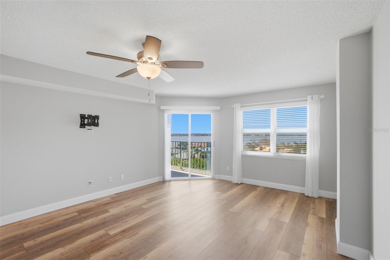 OCEANS CLOVERLEAF NORTH - Residential