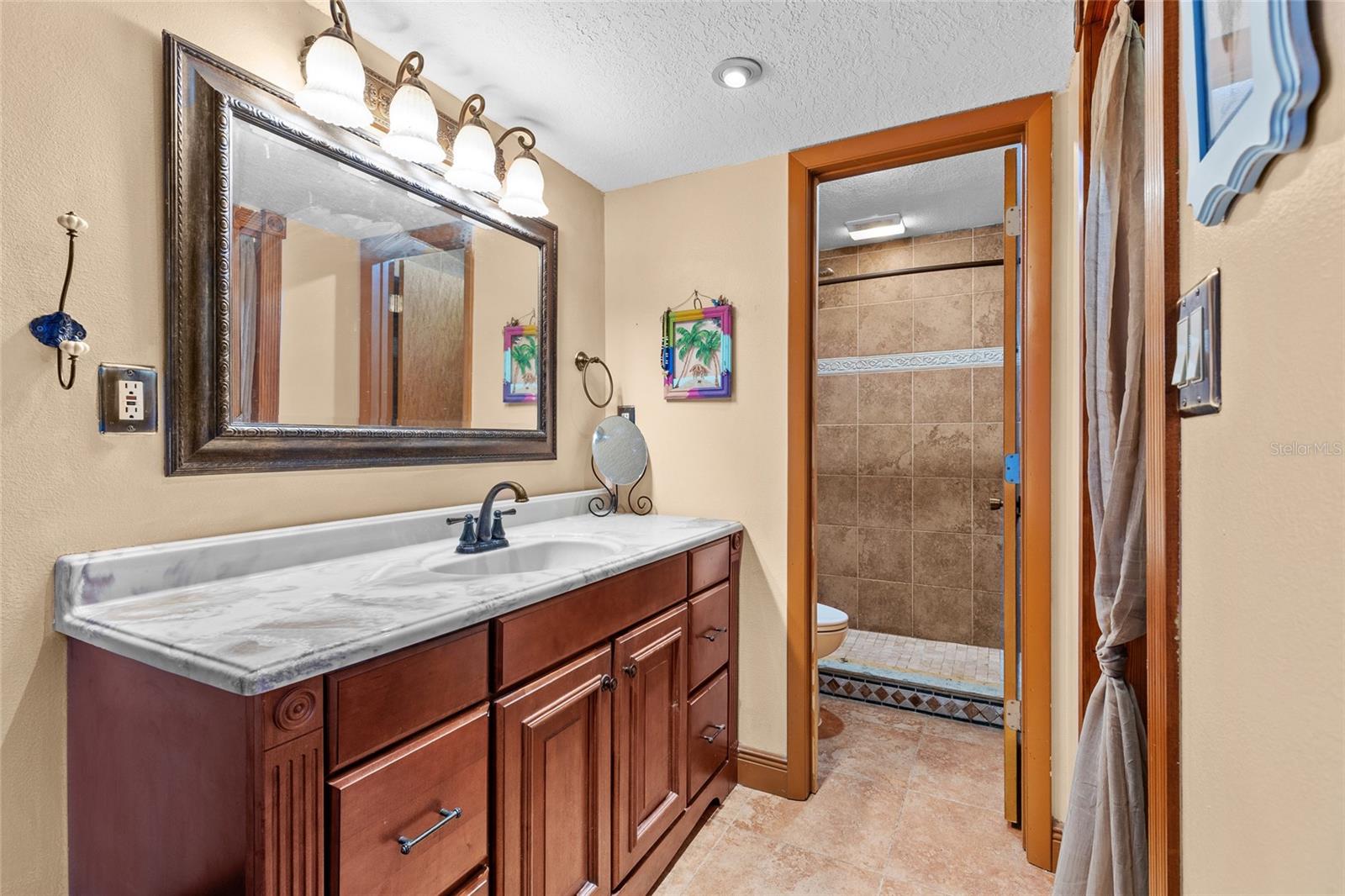 LEMON TREE CONDO SEC 01 - Residential