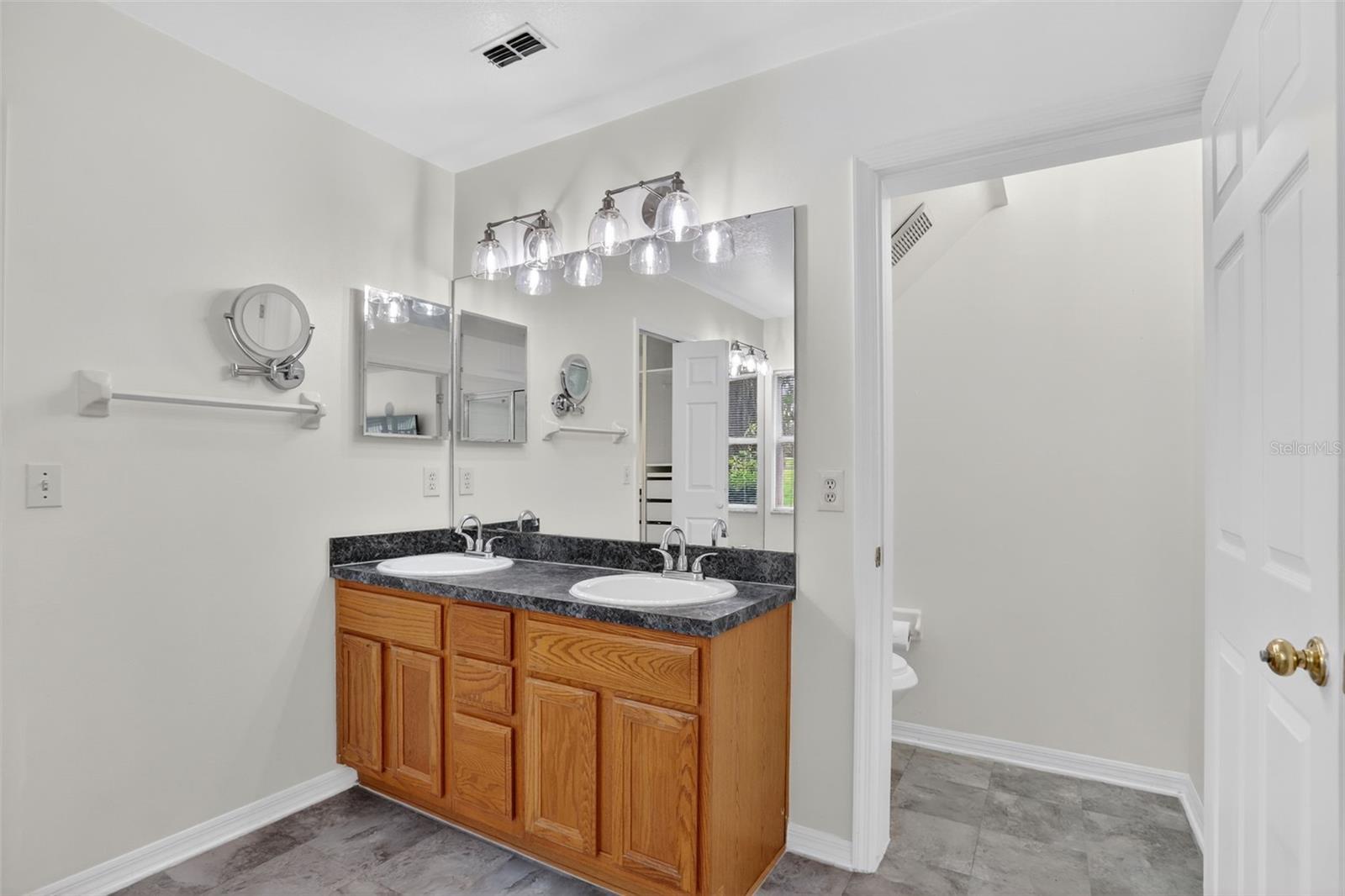 HUNTERS CREEK TR 115 PH 01 - Residential