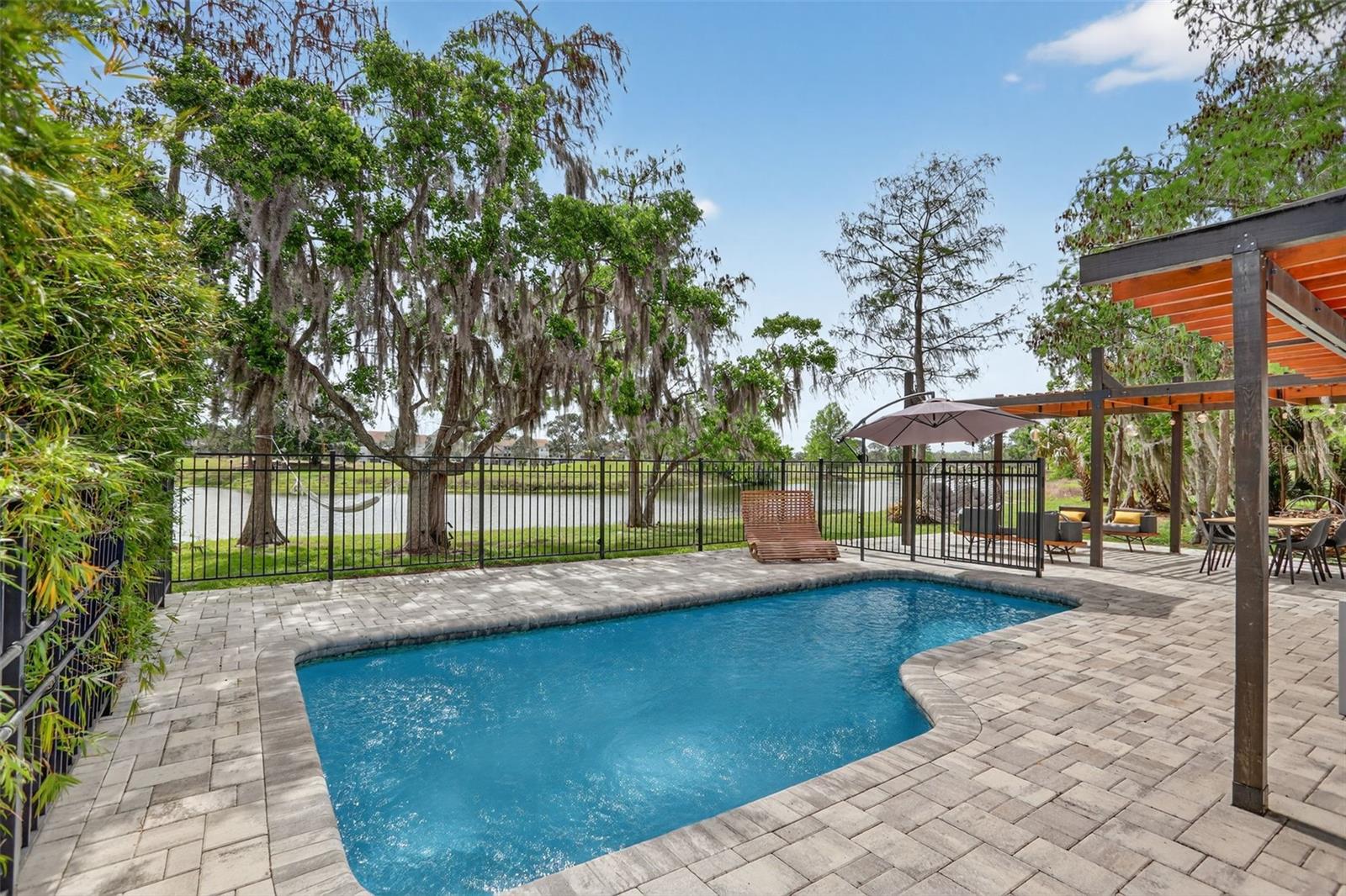 HUNTERS CREEK TR 115 PH 01 - Residential