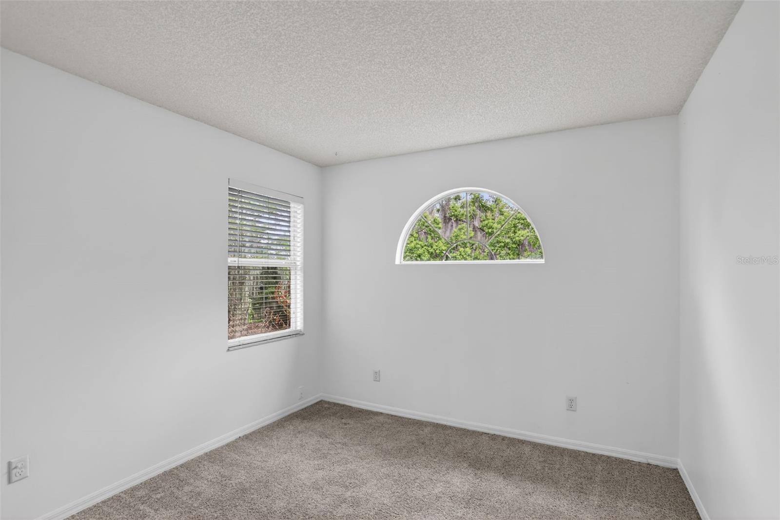 HUNTERS CREEK TR 115 PH 01 - Residential