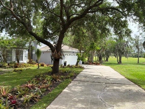 2809 Runyon Circle, Orlando, FL 32837
