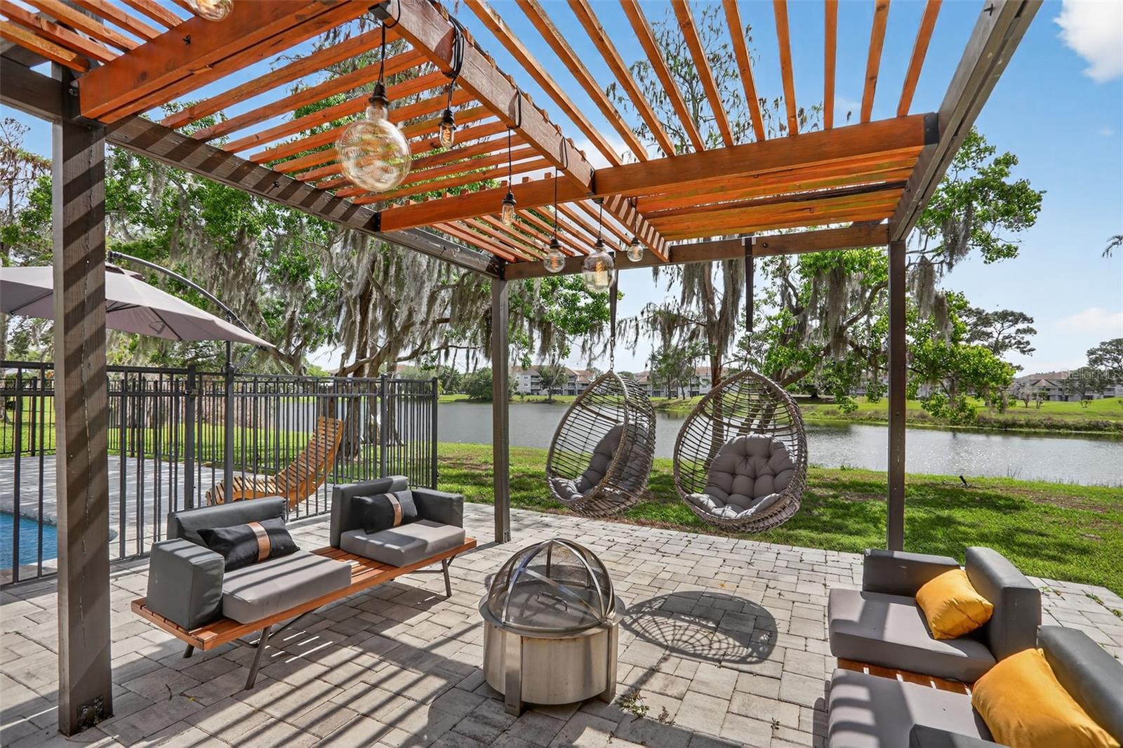 HUNTERS CREEK TR 115 PH 01 - Residential