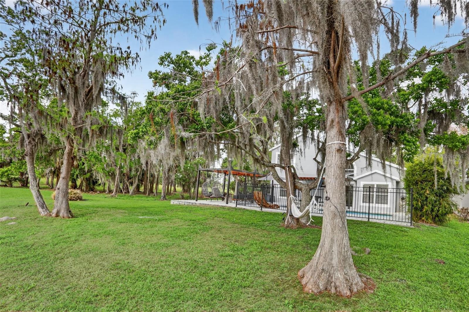 HUNTERS CREEK TR 115 PH 01 - Residential