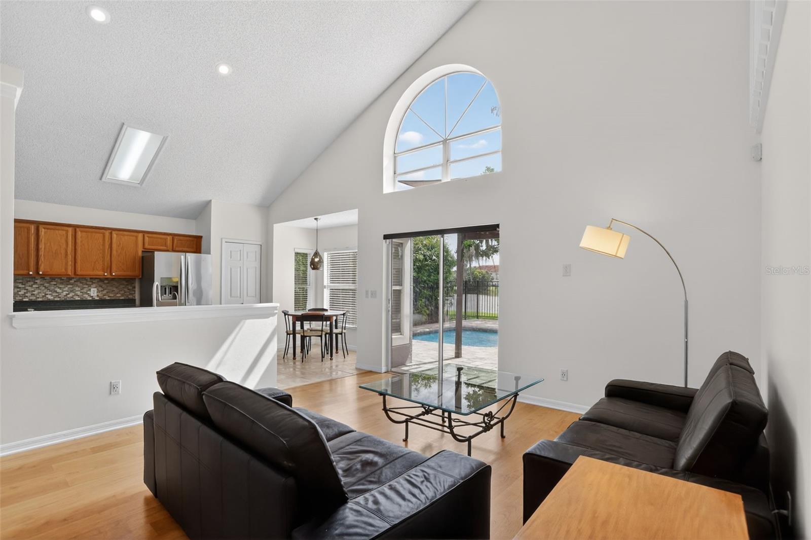 HUNTERS CREEK TR 115 PH 01 - Residential