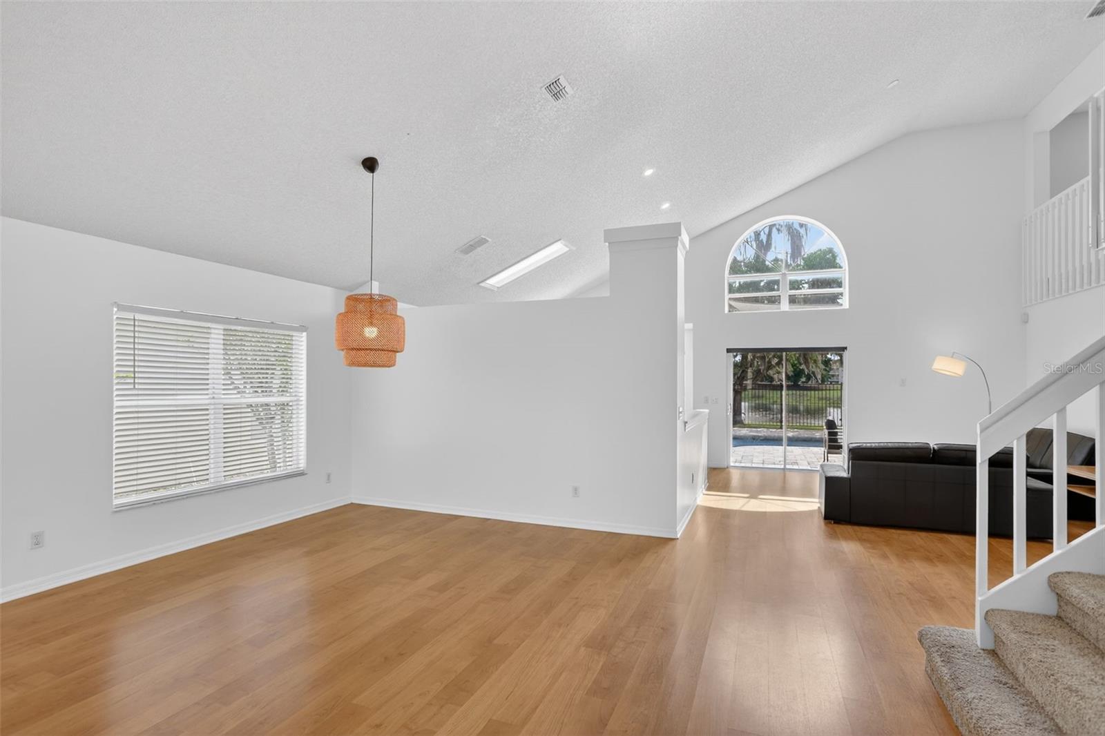 HUNTERS CREEK TR 115 PH 01 - Residential