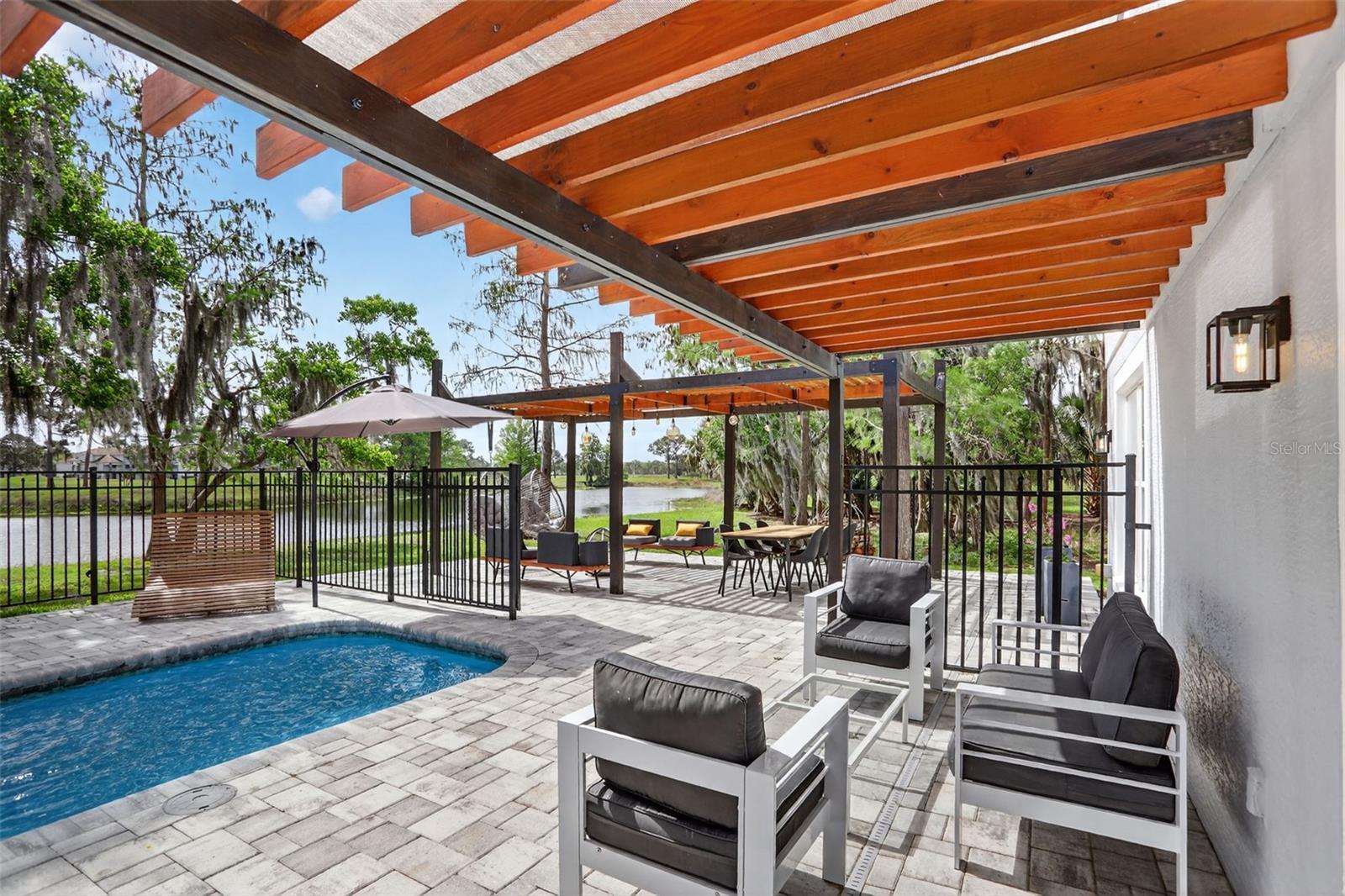 HUNTERS CREEK TR 115 PH 01 - Residential