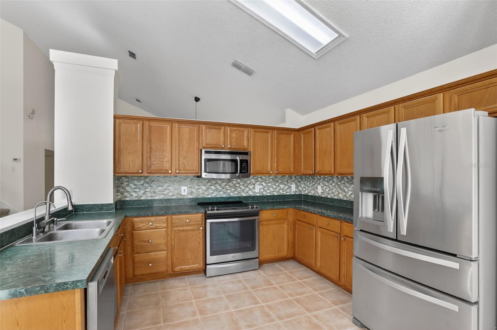 HUNTERS CREEK TR 115 PH 01 - Residential