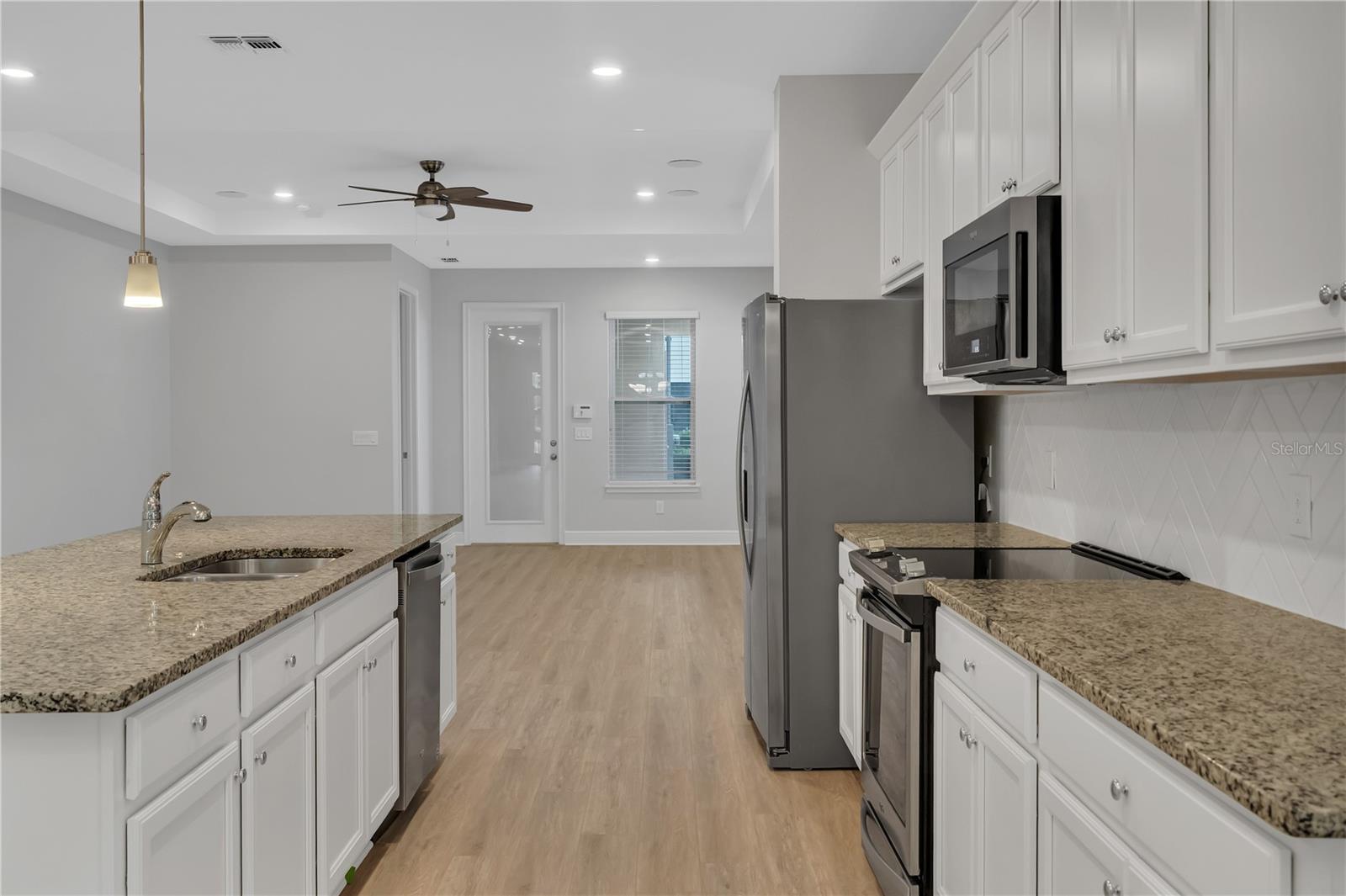 LAUREATE PARK - Residential Lease