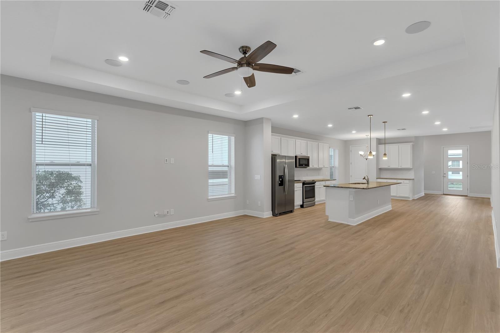 LAUREATE PARK - Residential Lease
