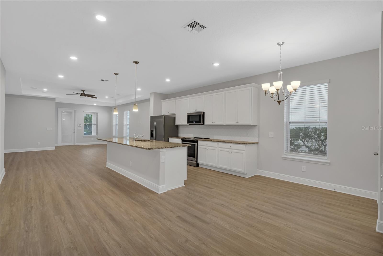 LAUREATE PARK - Residential Lease