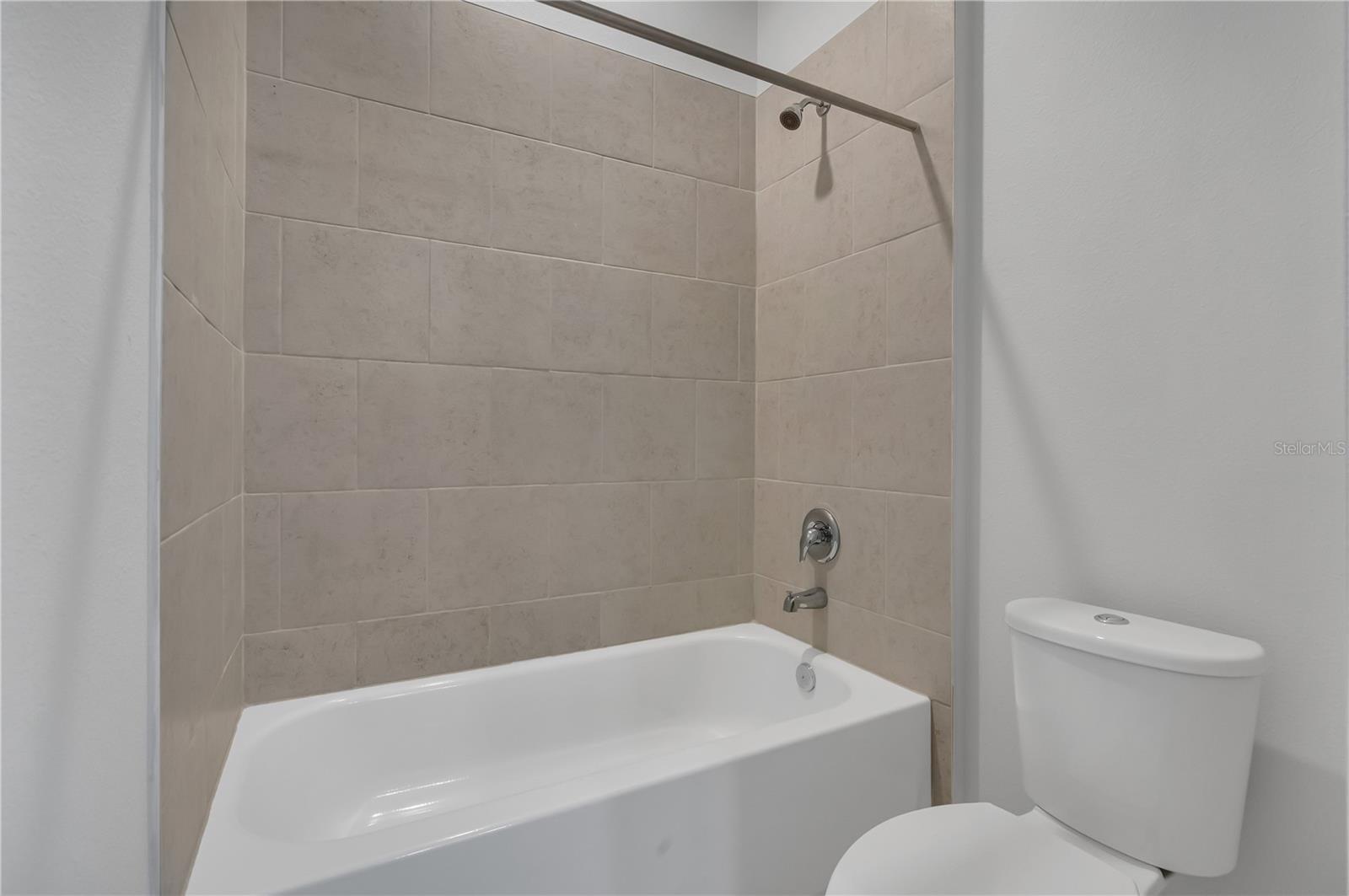 LAUREATE PARK - Residential Lease