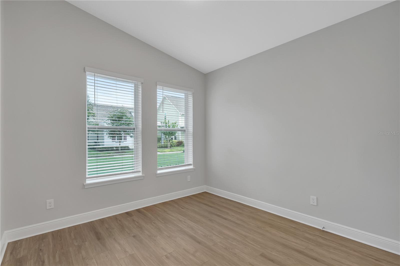 LAUREATE PARK - Residential Lease