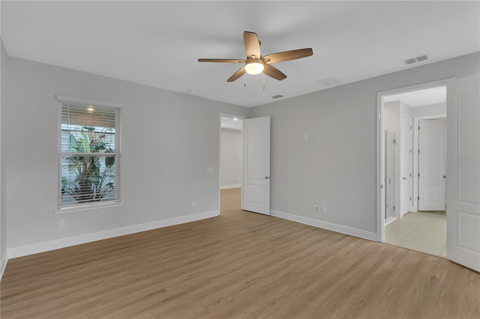 LAUREATE PARK - Residential Lease