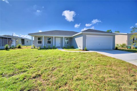 A home in LAKE WALES