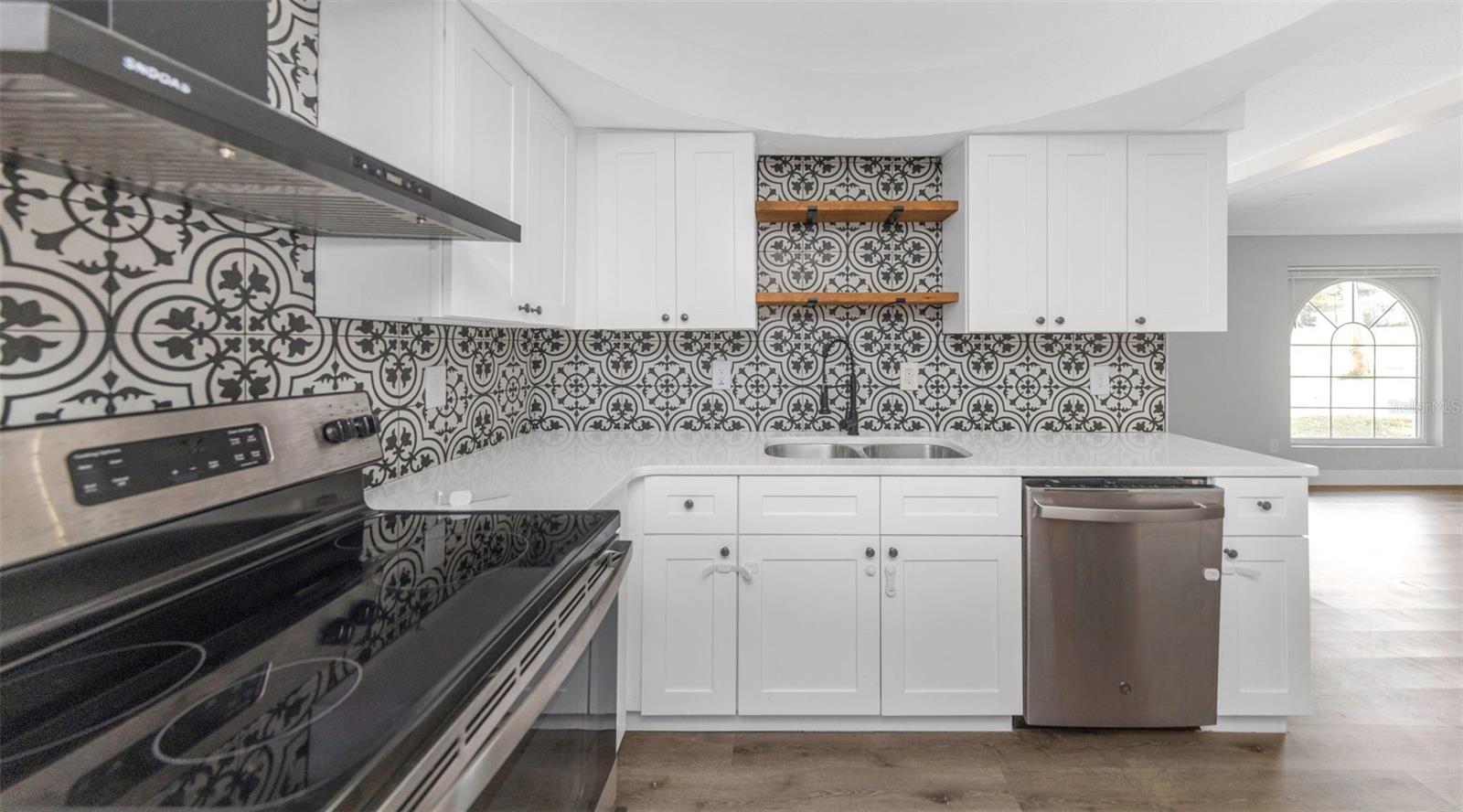 1920 N HIGHLAND AVENUE