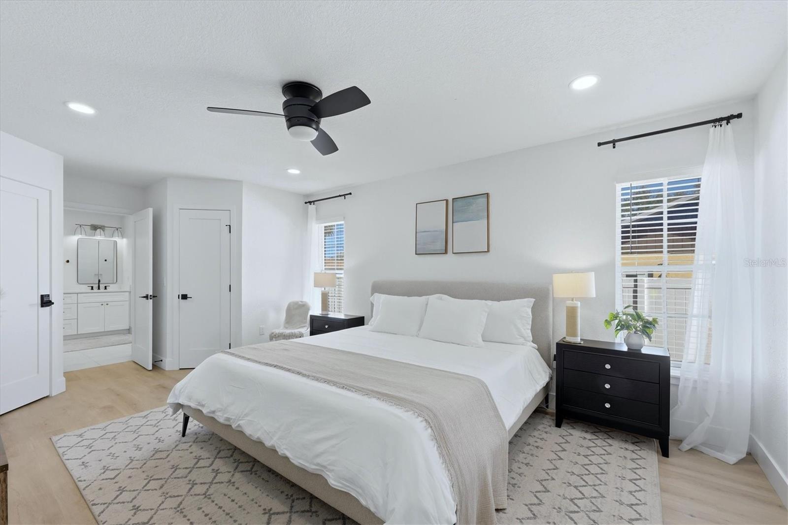 SOUTH VENICE - Residential