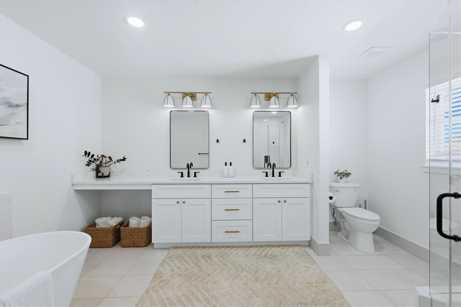 SOUTH VENICE - Residential