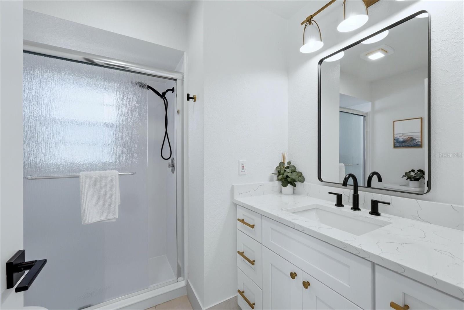 SOUTH VENICE - Residential