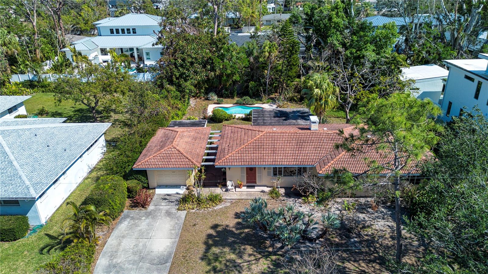 1555 FLOWER DRIVE