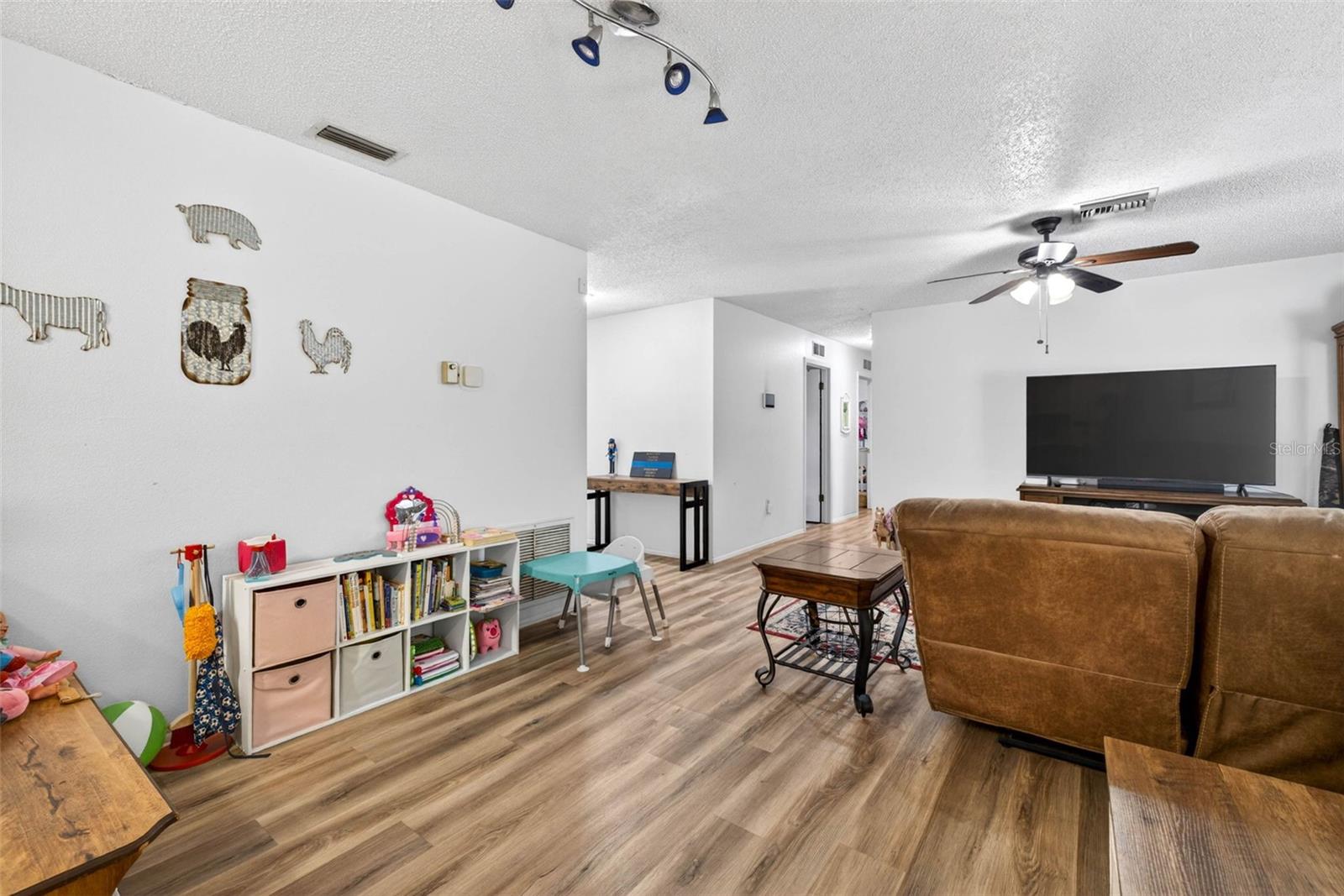 WOODWARD VILLAGE - Residential