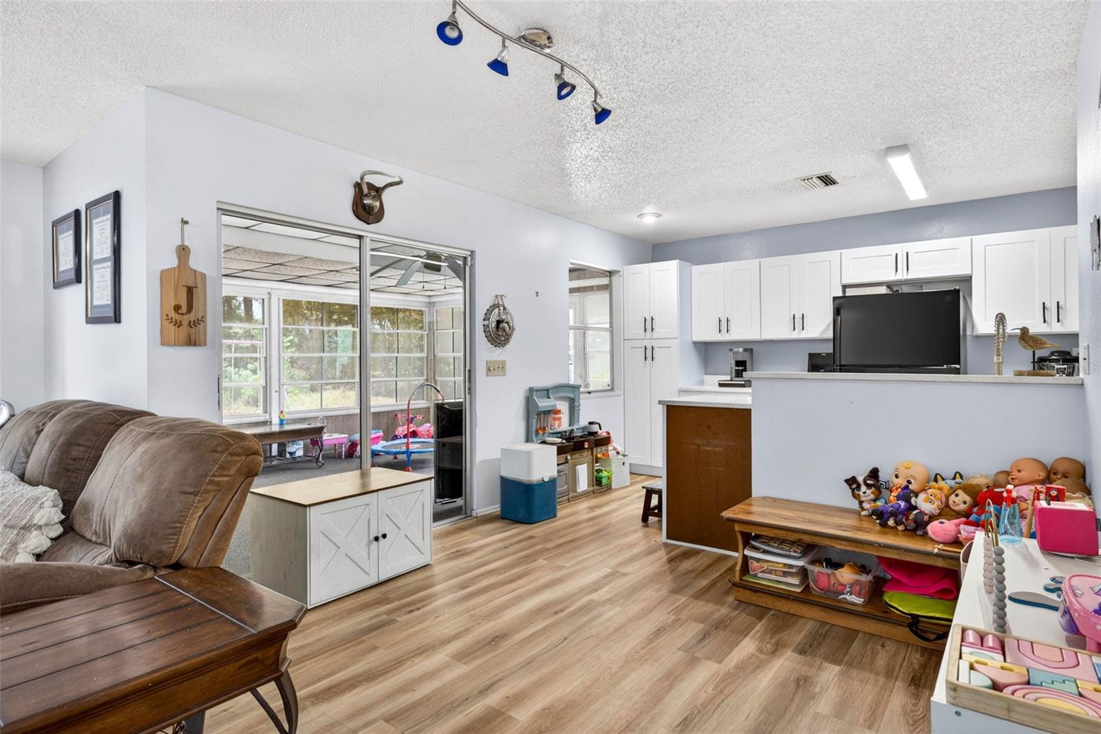 WOODWARD VILLAGE - Residential
