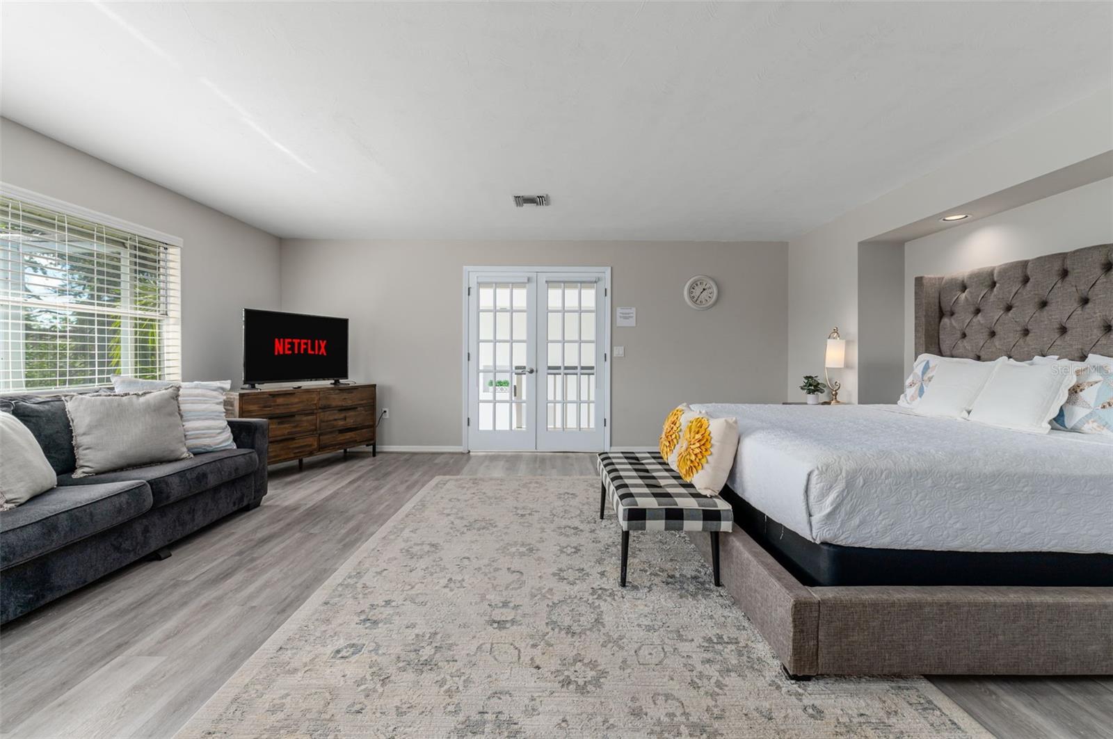 EL CONQUISTADOR VILLAGE II A - Residential